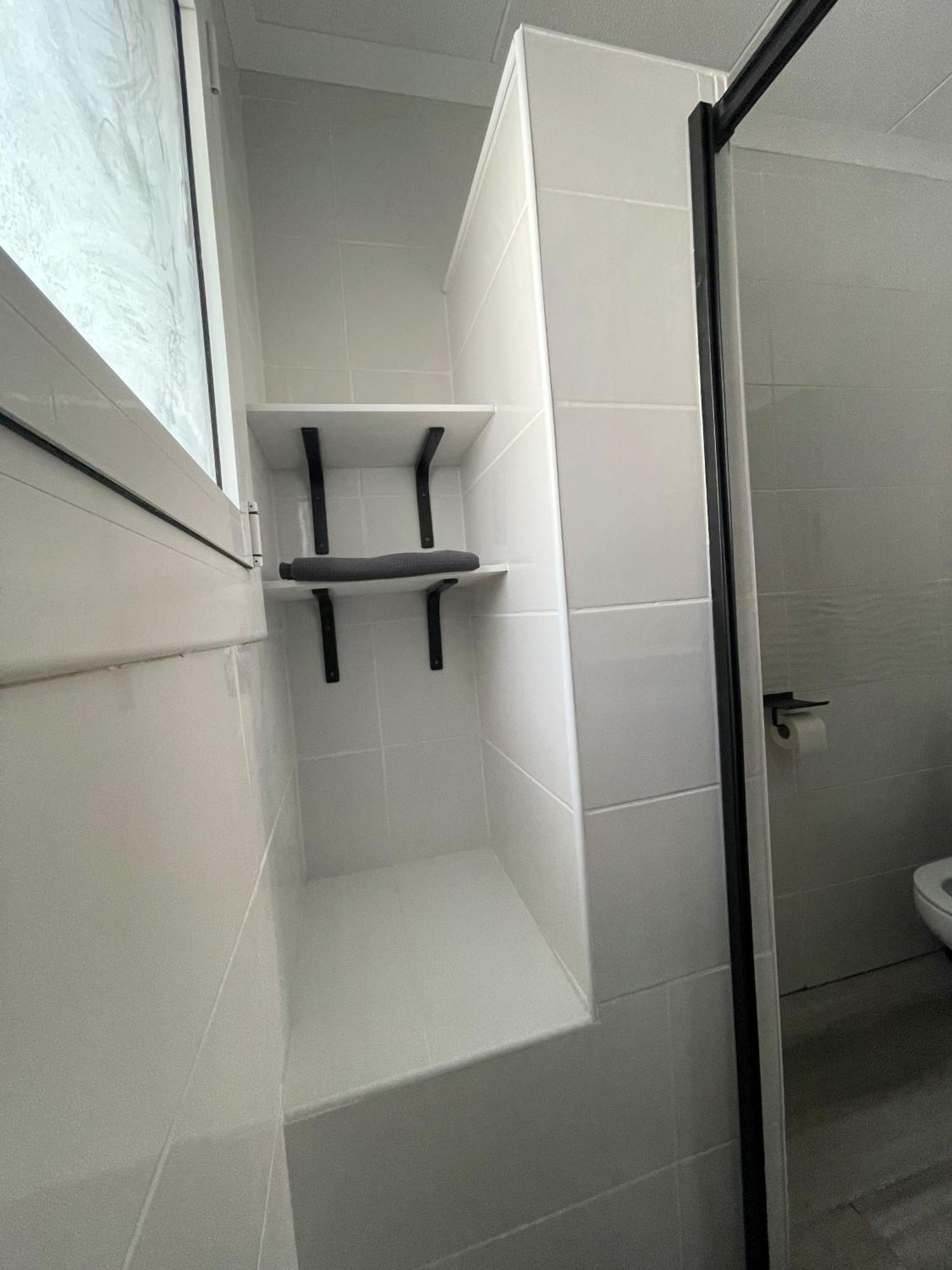 Charmante Villa Avec Piscine Dans Les Canaux 艾姆布里亚布拉瓦 外观 照片